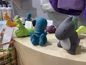 萌宠也上“幼儿园”、用Prada 宠物用品市场细分化，高端产品吸睛